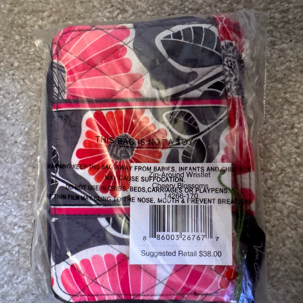 Vera Bradley wrislet - Picture 2 of 2